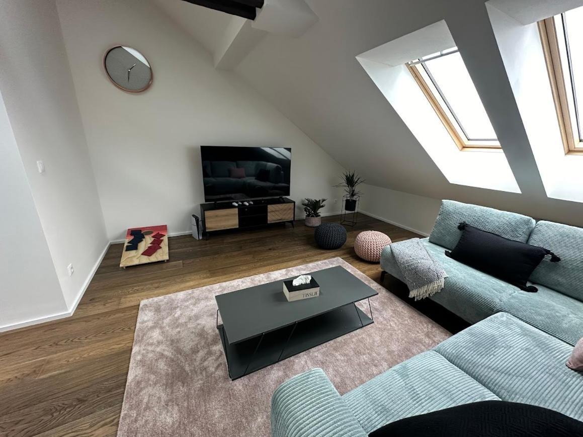 Loft Apartments ปราก ภายนอก รูปภาพ